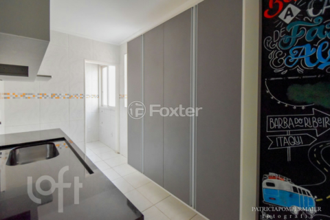 Image 8 - 608353