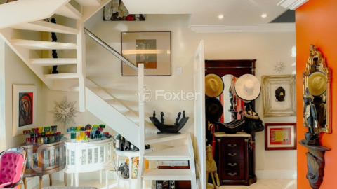 Image 8 - 608417