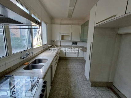 Image 37 - 618217