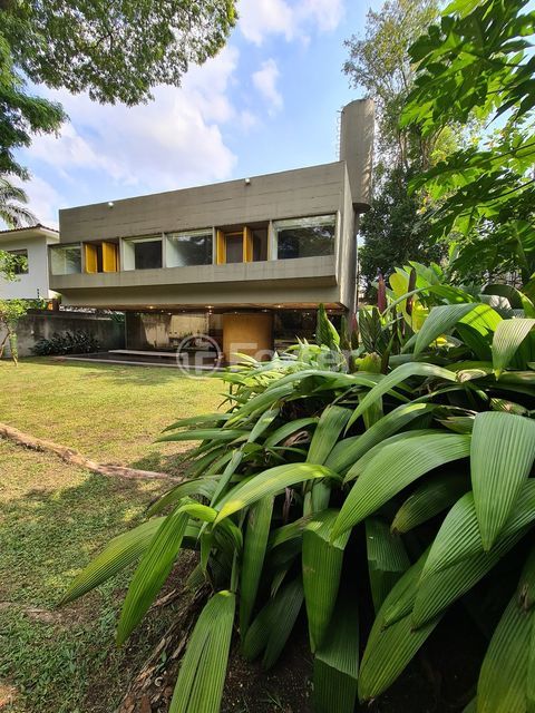 Image 5 - 625483