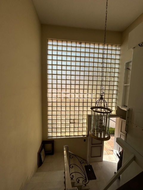 Image 8 - 626382