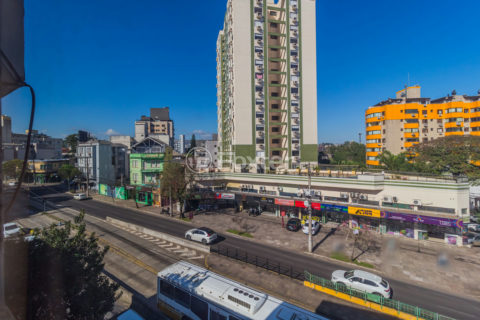 Image 8 - 635744