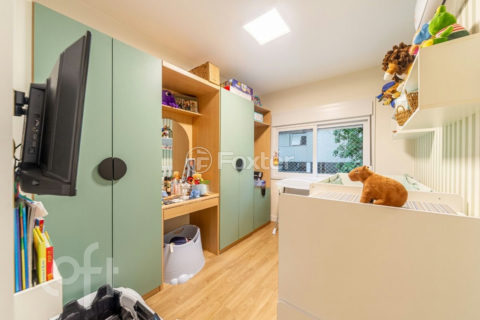 Image 17 - 637000