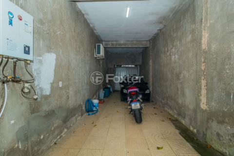 Image 40 - 646447