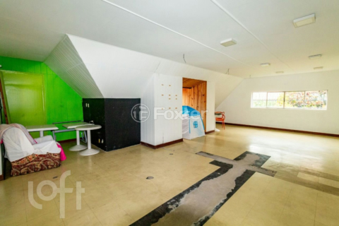Image 38 - 646498