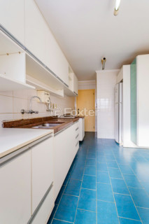 Image 7 - 646828