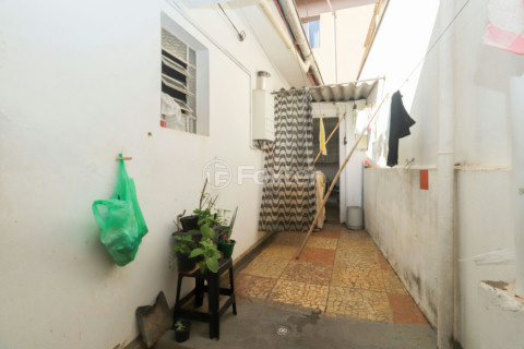 Image 29 - 646982