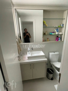Image 10 - 647142