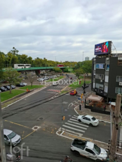 Image 10 - 647597