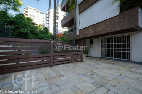 Image 32 - 647924