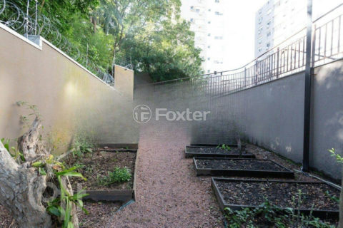 Image 24 - 648597