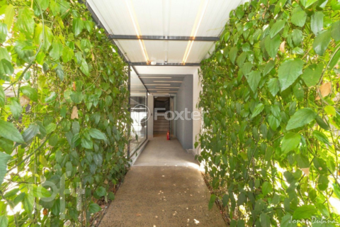 Image 21 - 648909