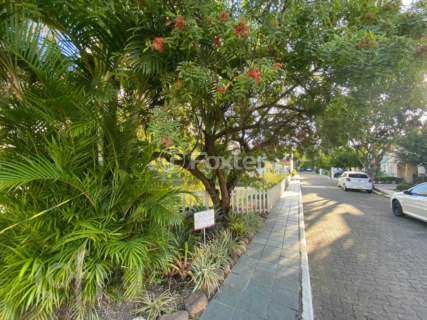 Image 23 - 648939