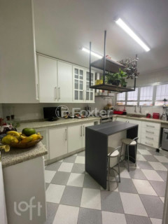 Image 11 - 650144