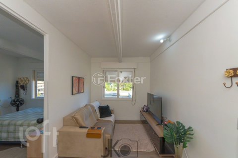 Image 6 - 654791