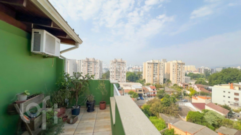 Image 8 - 656760