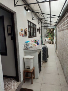 Image 25 - 656935