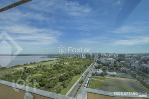 Image 29 - 658405