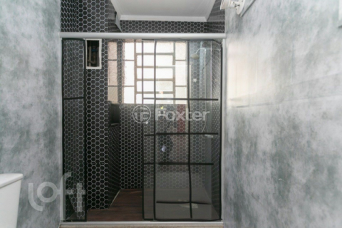Image 40 - 664006
