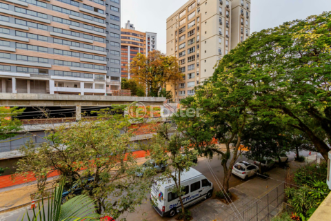 Image 12 - 668495