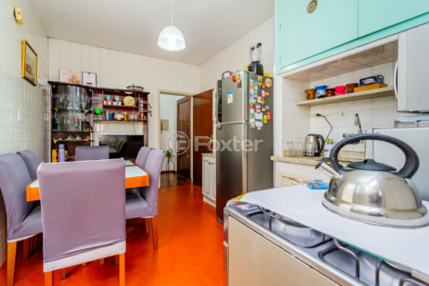 Image 4 - 668495