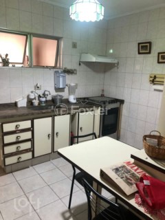 Image 10 - 668555