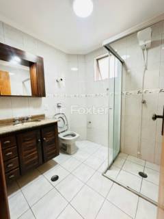 Image 32 - 668555