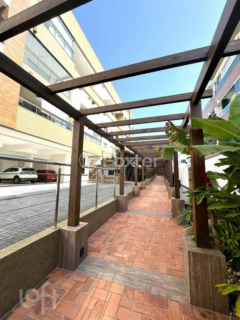Image 27 - 673794