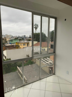 Image 23 - 678578