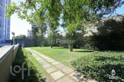 Image 9 - 678762