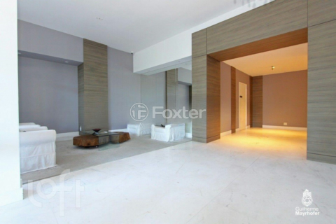 Image 7 - 678762