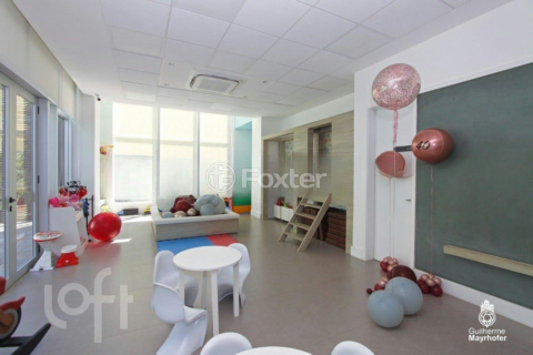 Image 8 - 678762