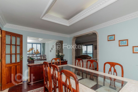 Image 8 - 679817