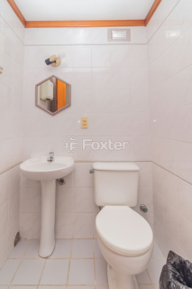 Image 8 - 684463