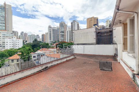 Image 35 - 689690