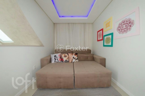 Image 6 - 692043