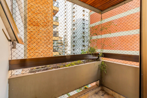Image 31 - 692555