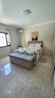 Image 19 - 695922