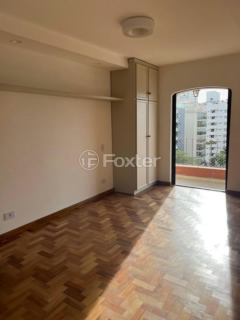 Image 13 - 700336