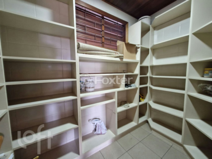 Image 30 - 700352
