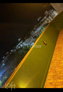 Image 10 - 700481