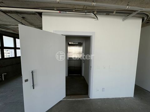 Image 7 - 701480