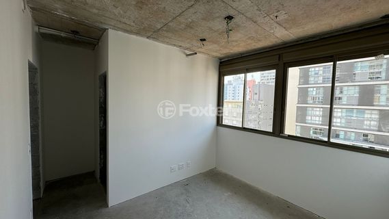 Image 4 - 701480