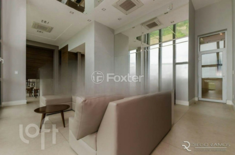 Image 21 - 701493