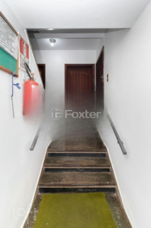 Image 4 - 701889