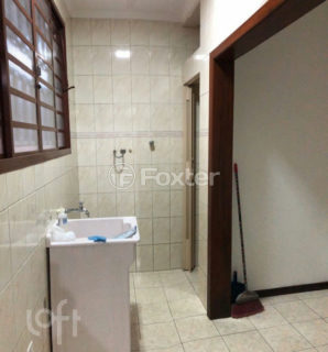 Image 39 - 702347