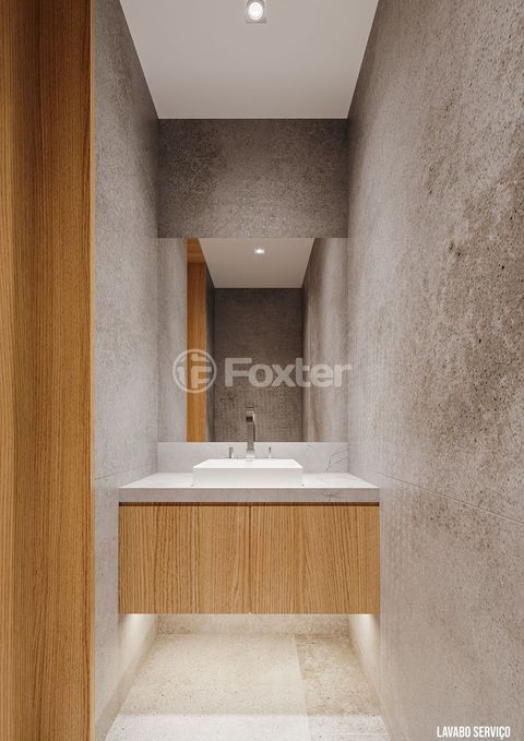 Image 32 - 702451