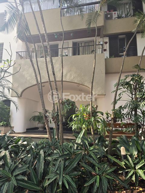 Image 0 - 702467