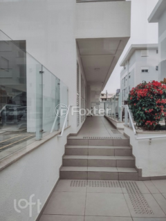 Image 11 - 703714