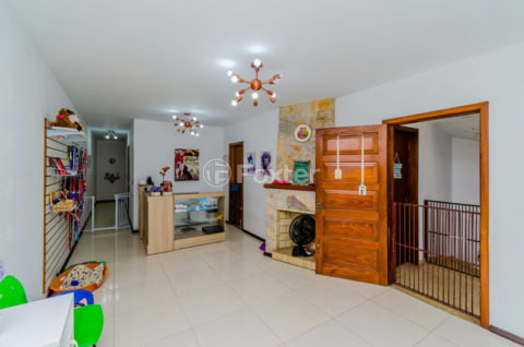 Image 34 - 703724